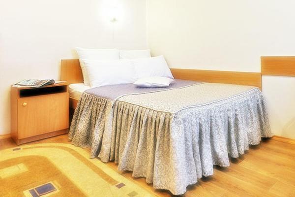 Profssoyuzny Hotel Tschernihiw Zimmer foto